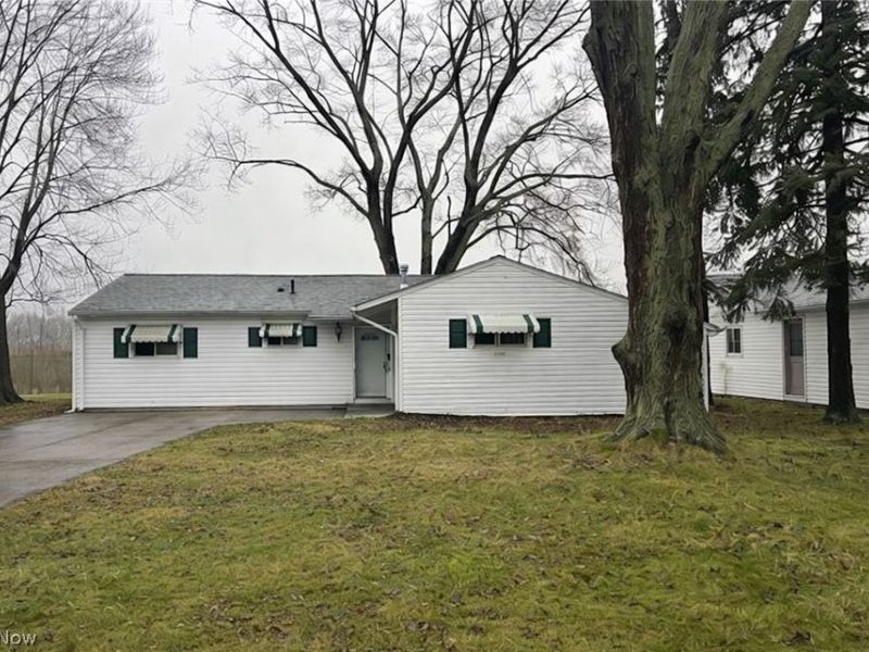 34297 W Point Drive, North Ridgeville, OH 44039 Photo 1