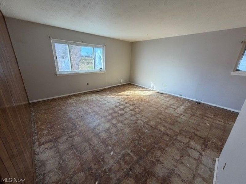 34297 W Point Drive, North Ridgeville, OH 44039 Photo 2