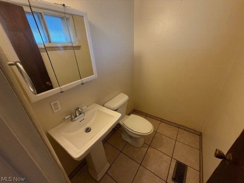 34297 W Point Drive, North Ridgeville, OH 44039 Photo 8