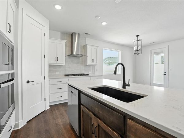 1412 N 162nd Terrace, Basehor, KS 66007