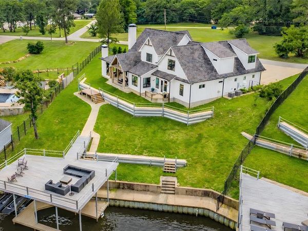 205 Oak Creek Drive, Tool, TX 75143