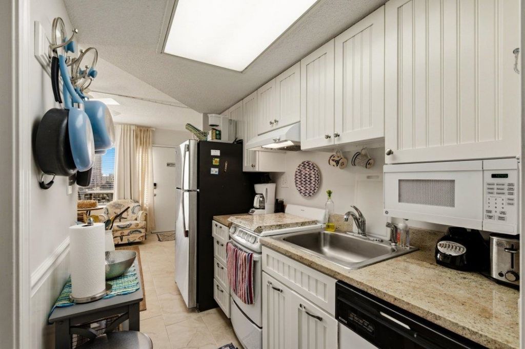 3901 N Ocean Blvd. Photo 15