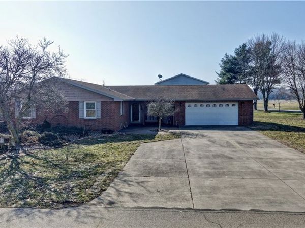 627 Chestnut Street , West Lafayette, OH 43805