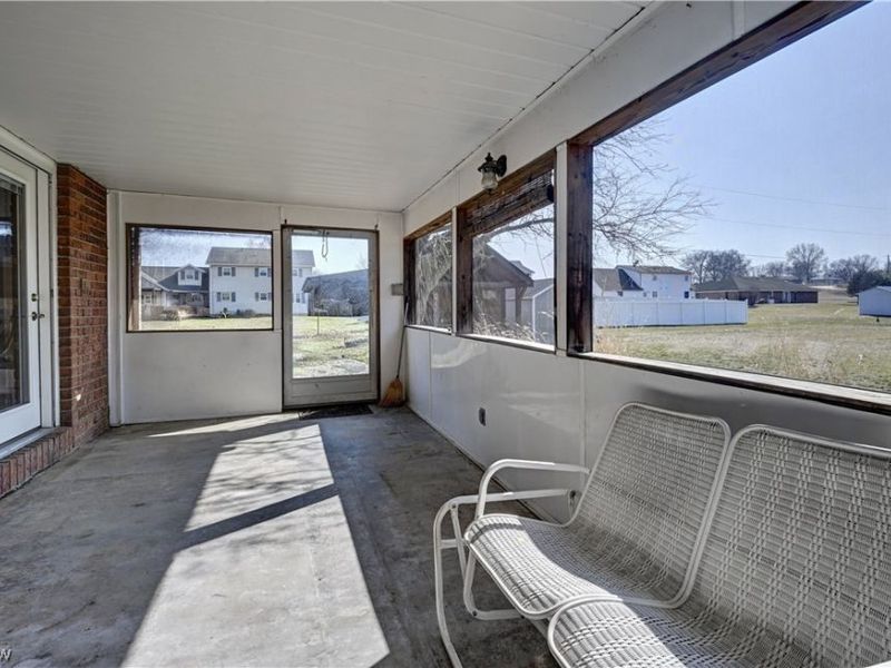 627 Chestnut Street, West Lafayette, OH 43805 Photo 12