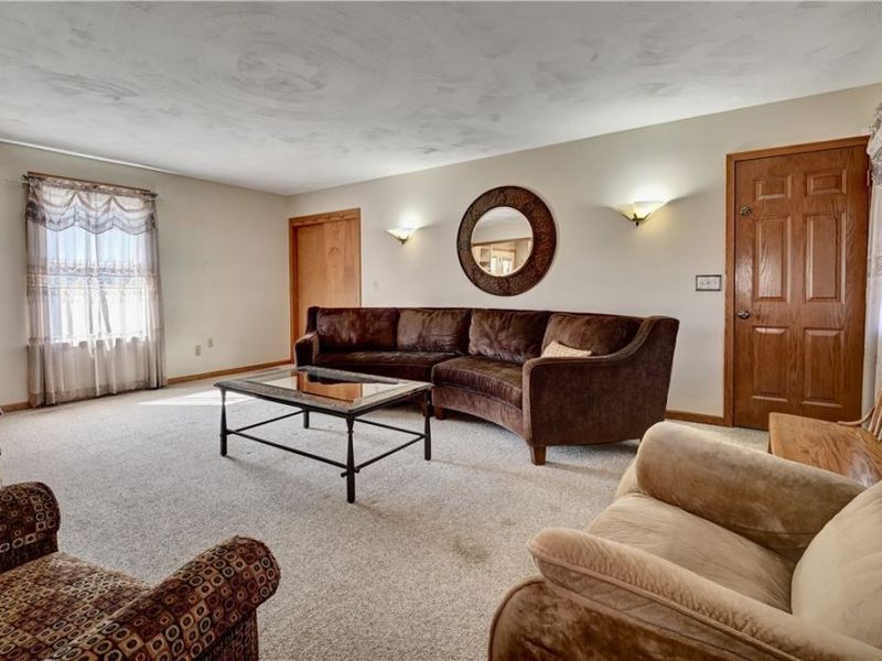 627 Chestnut Street, West Lafayette, OH 43805 Photo 3