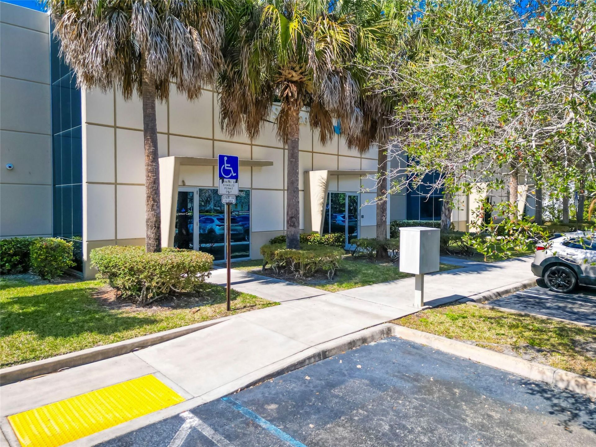 3902-3904 NW 126 Ave, Coral Springs, FL 33065 Photo