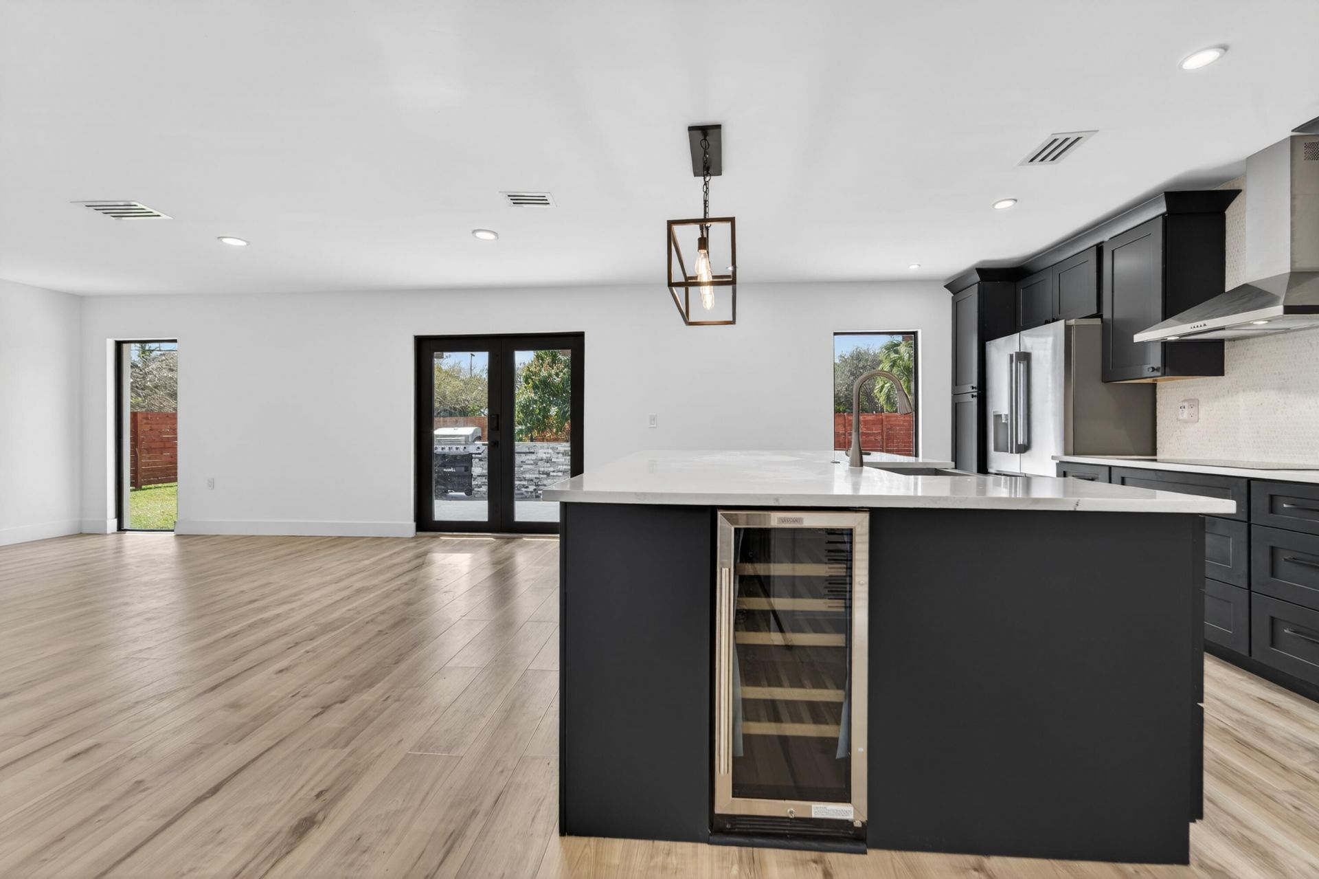 1382 N Mangonia Drive, West Palm Beach, FL 33401 Photo