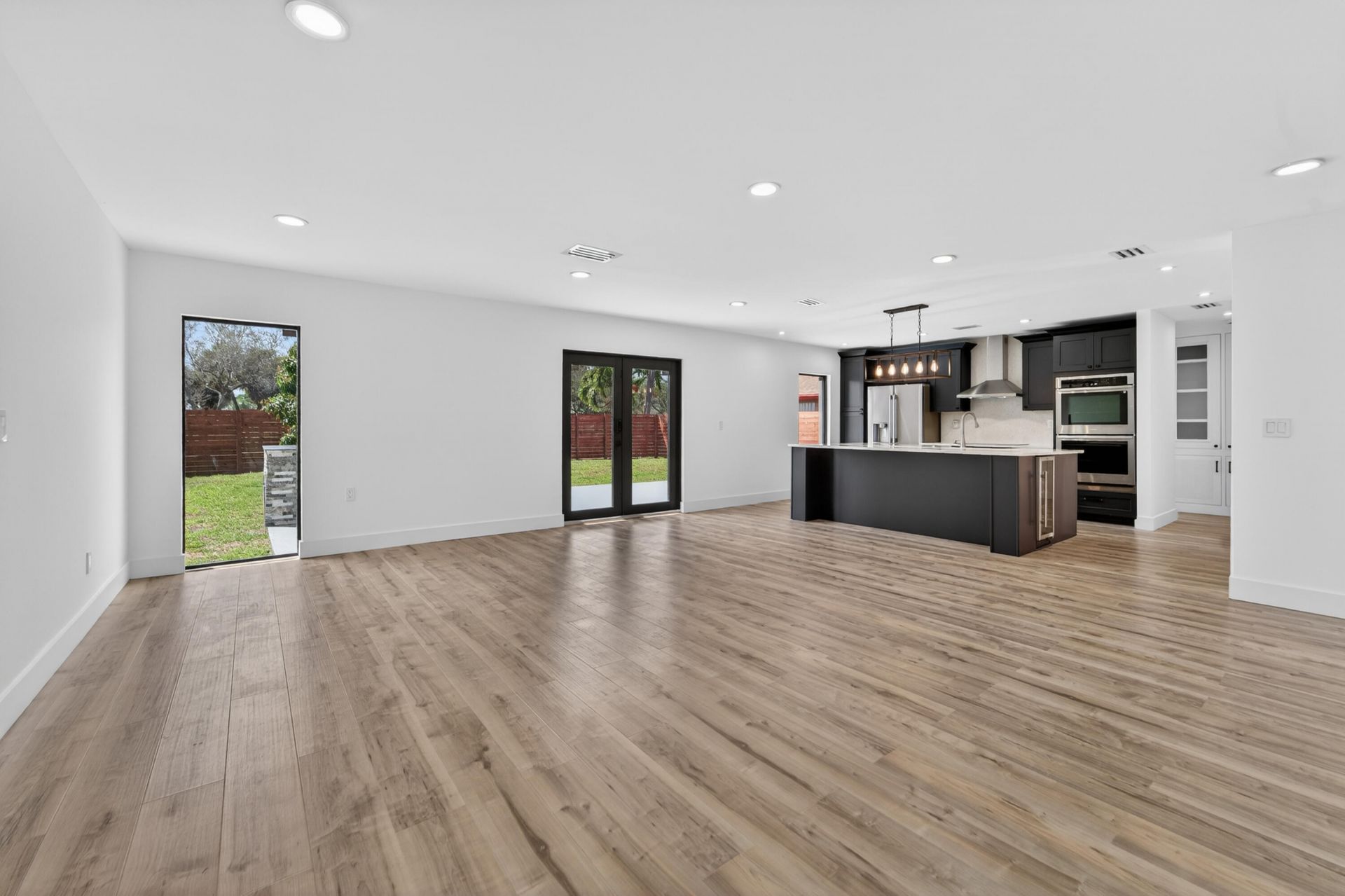 1382 N Mangonia Drive, West Palm Beach, FL 33401 Photo