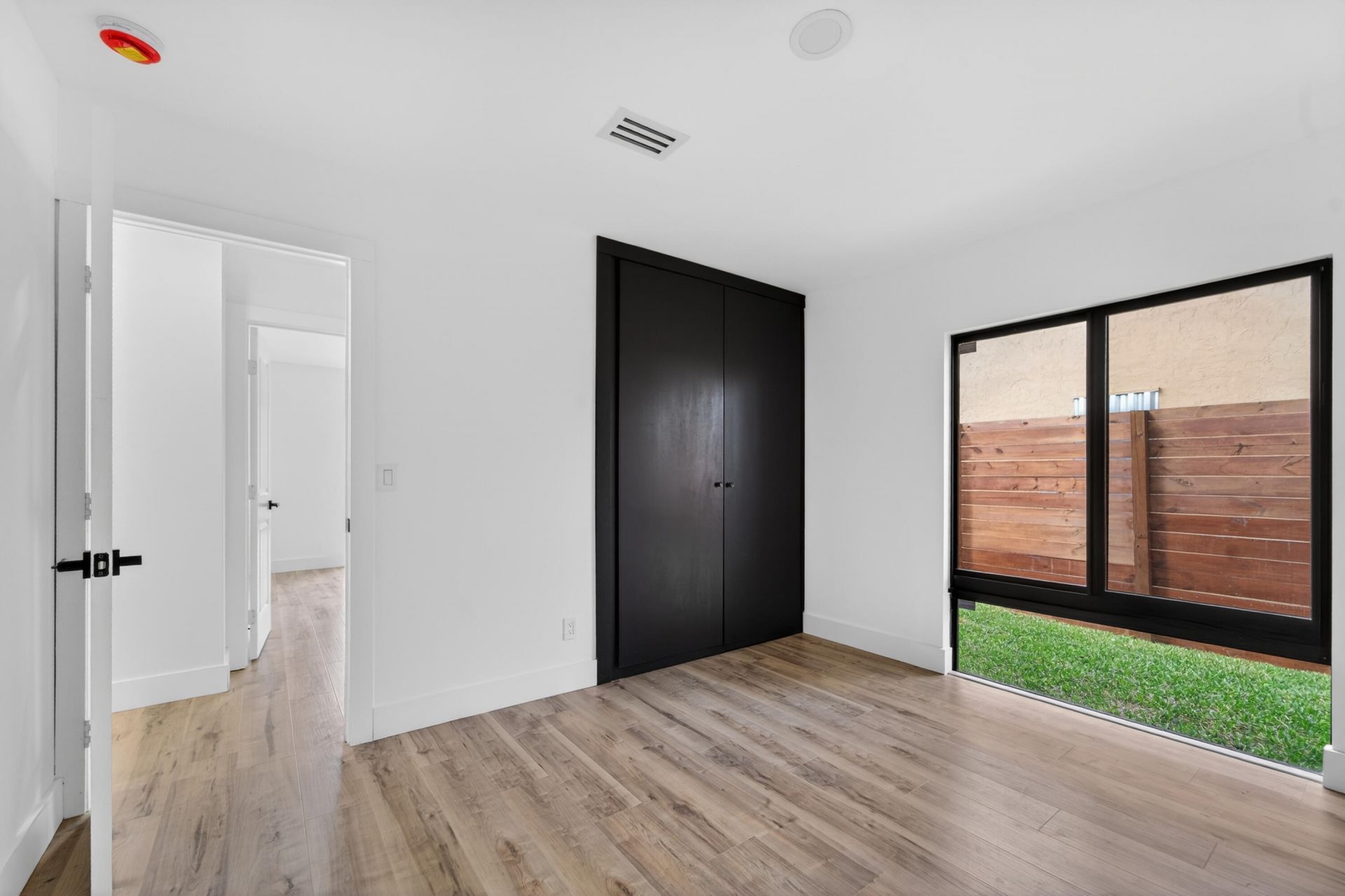 1382 N Mangonia Drive, West Palm Beach, FL 33401 Photo