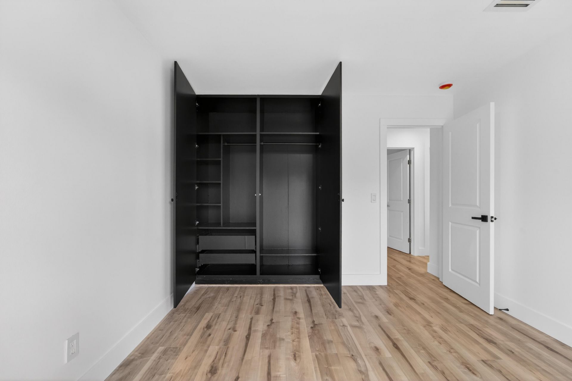 1382 N Mangonia Drive, West Palm Beach, FL 33401 Photo