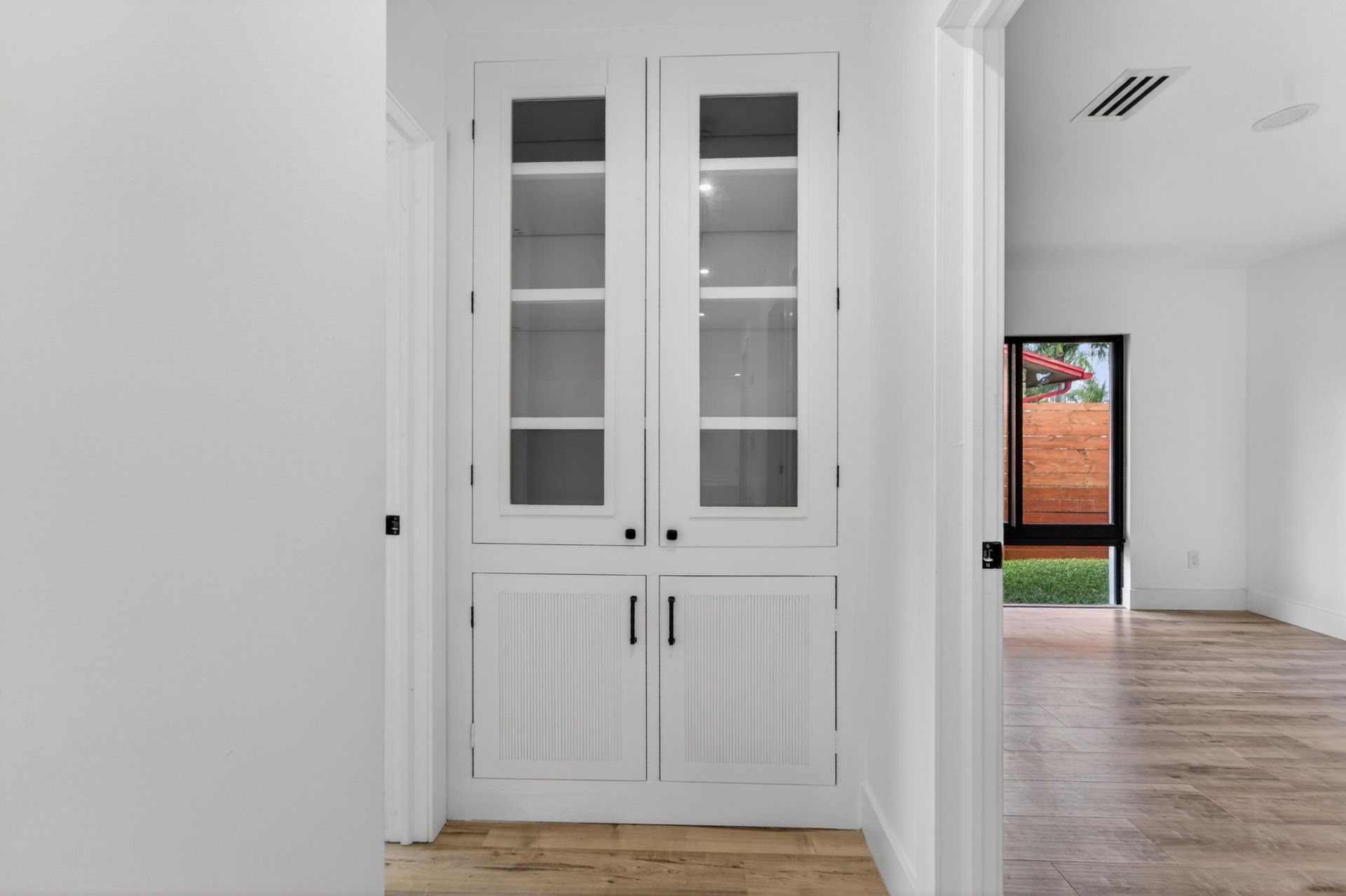 1382 N Mangonia Drive, West Palm Beach, FL 33401 Photo