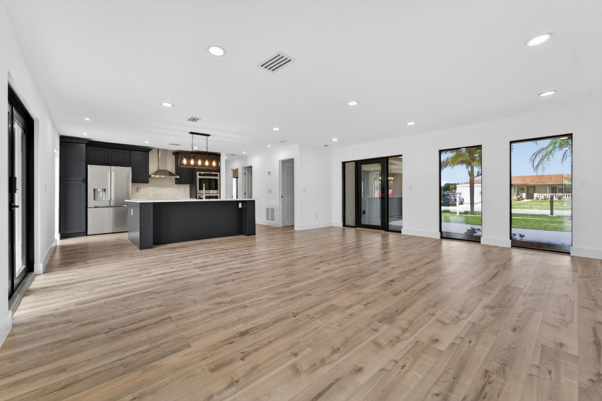 1382 N Mangonia Drive, West Palm Beach, FL 33401 Photo