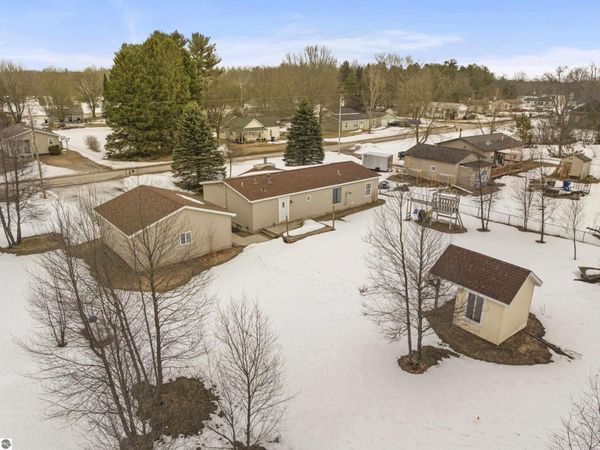 15055 Beecher Avenue, Thompsonville, MI 49683