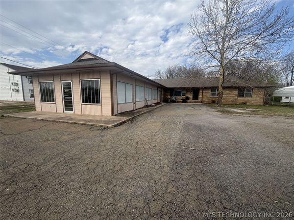 418 W Rogers Boulevard, Skiatook, OK 74070