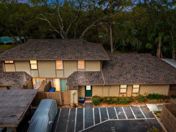 3204 ELK COURT , BRANDON, FL 33511