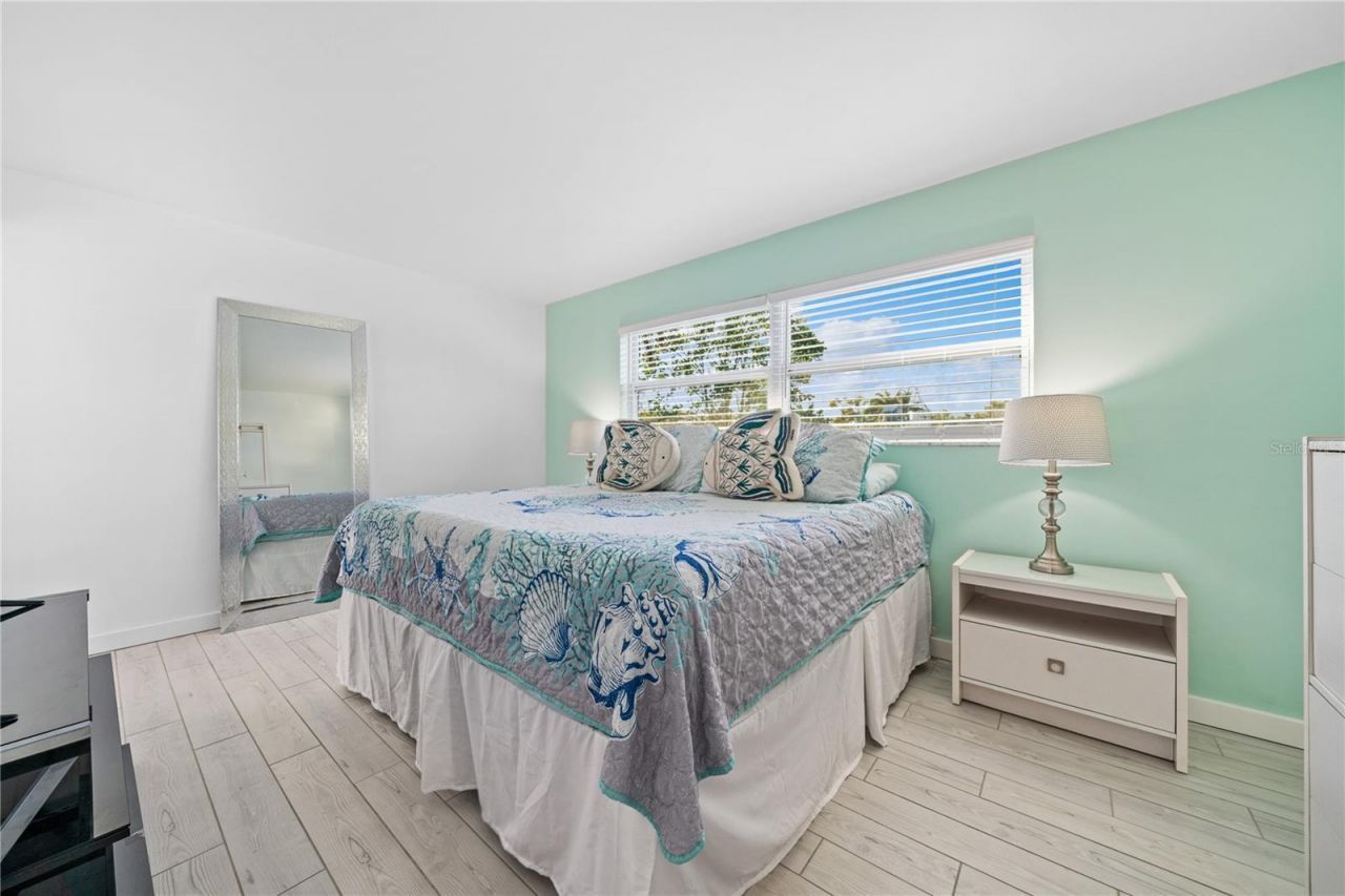 632 Shore Drive , Largo, FL 33771 Photo