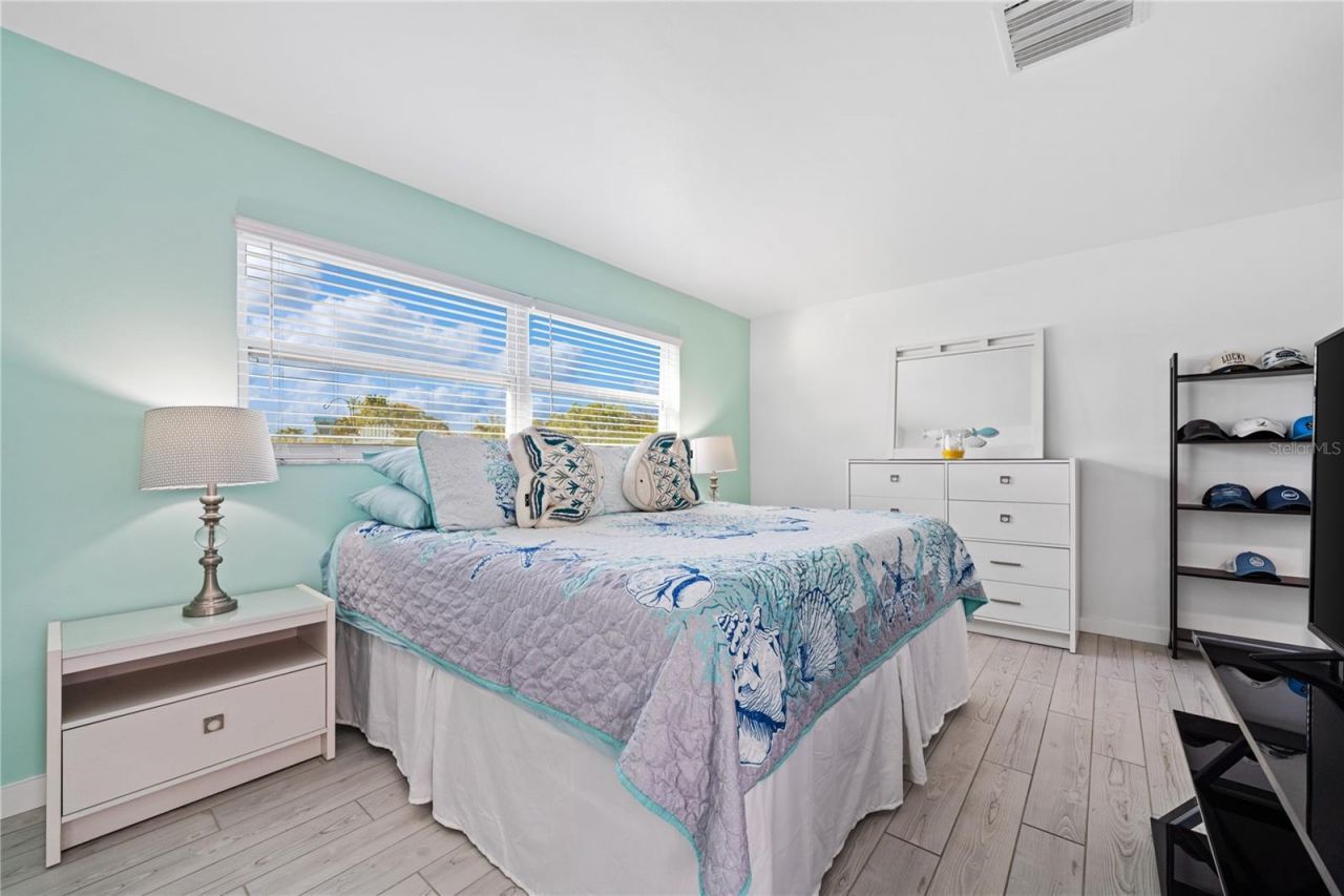 632 Shore Drive , Largo, FL 33771 Photo