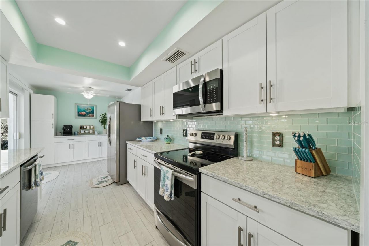 632 Shore Drive, Largo, FL 33771 Photo