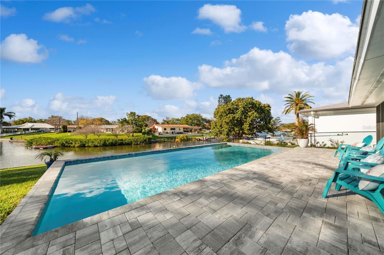 632 Shore Drive , Largo, FL 33771 Photo