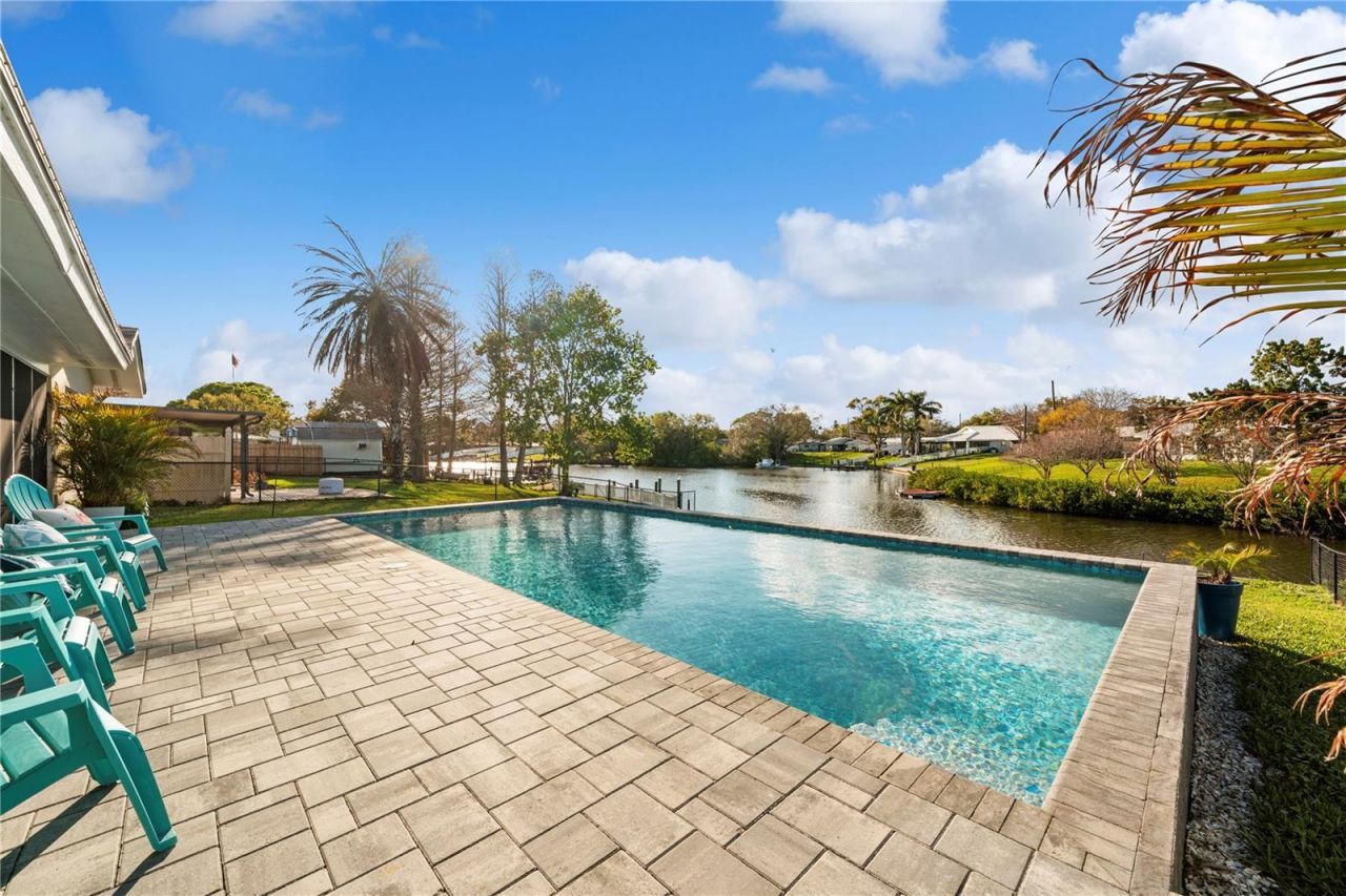 632 Shore Drive , Largo, FL 33771 Photo