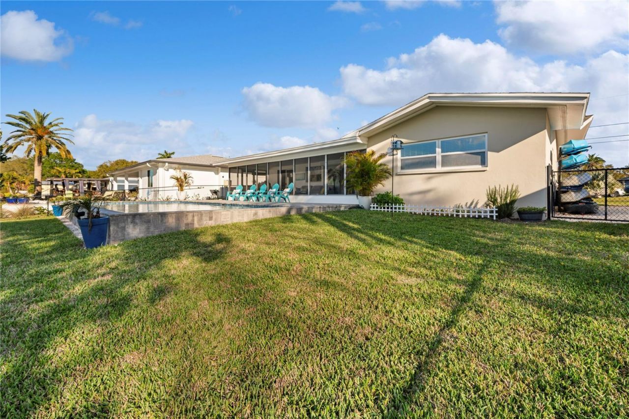 632 Shore Drive , Largo, FL 33771 Photo