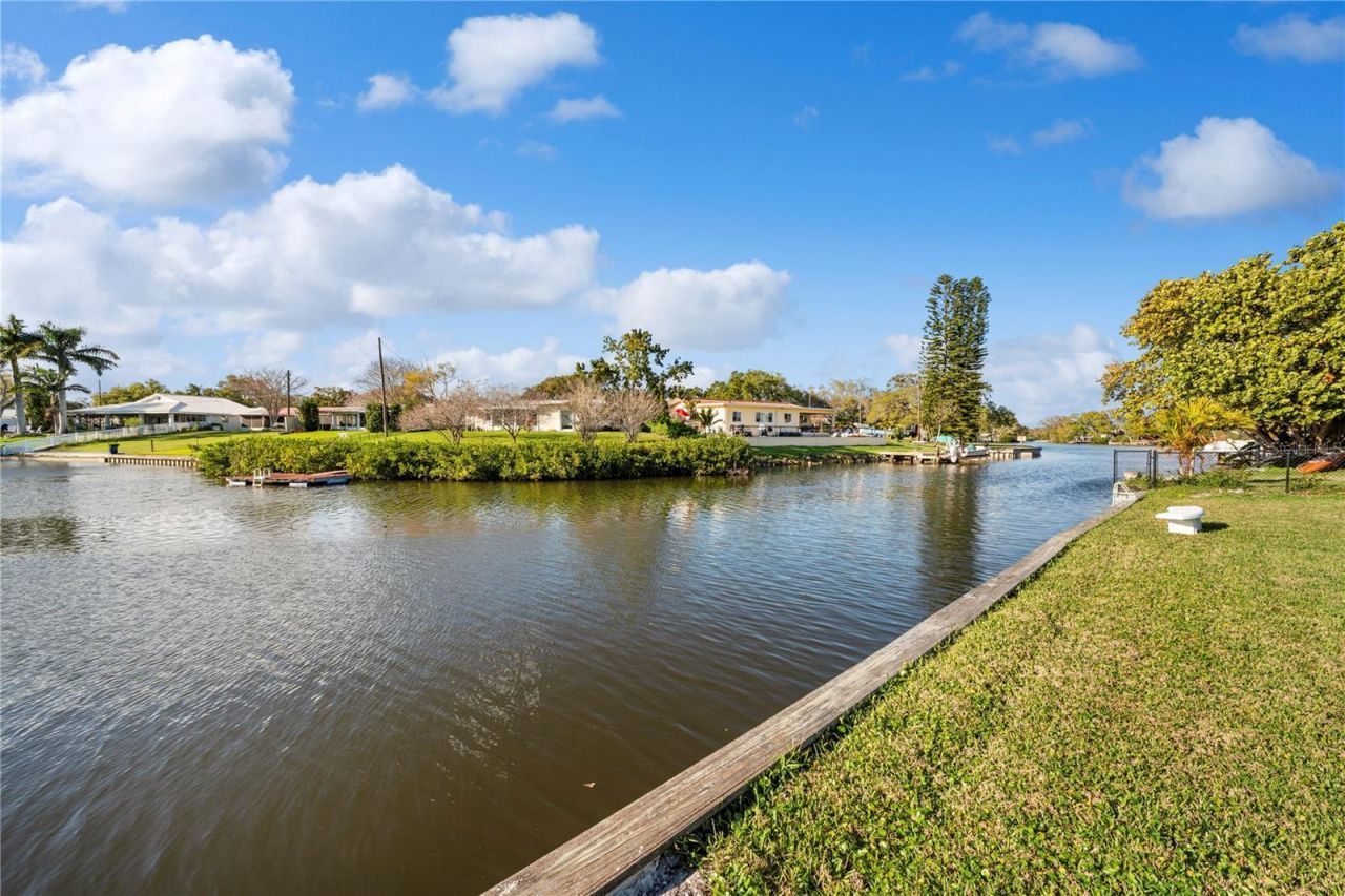 632 Shore Drive , Largo, FL 33771 Photo