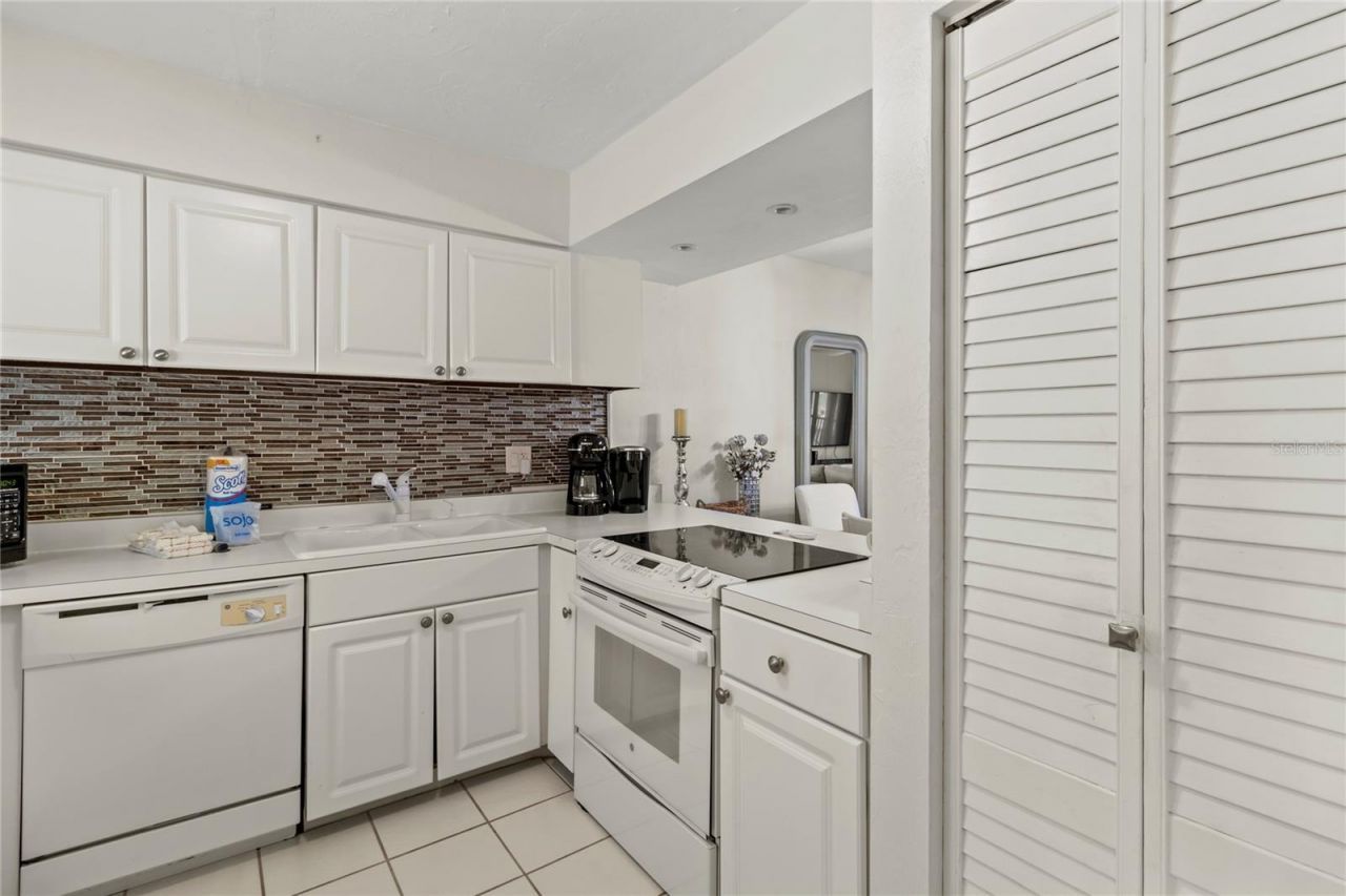 1801 Gulf Drive N, Unit 275, Bradenton Beach, FL 34217 Photo