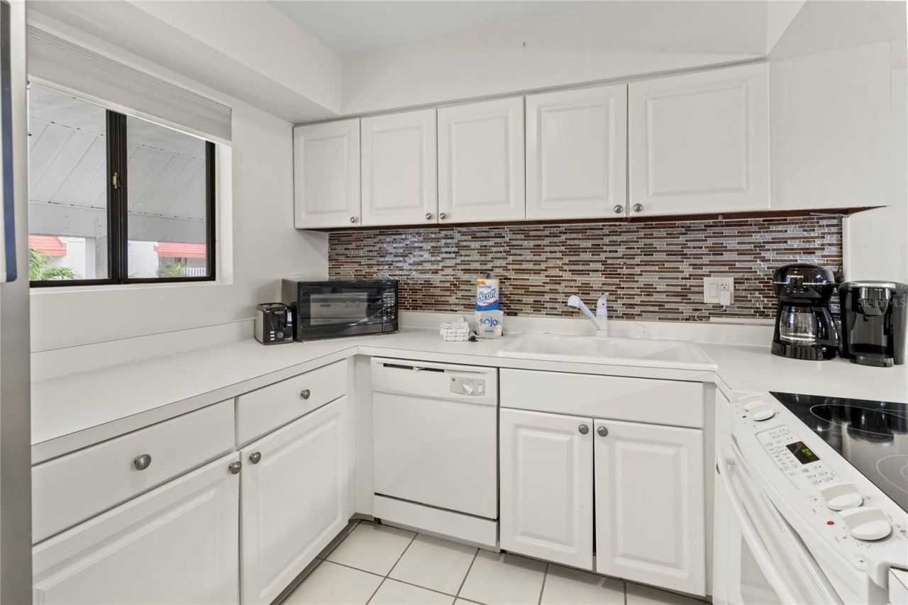 1801 Gulf Drive N, Unit 275, Bradenton Beach, FL 34217 Photo