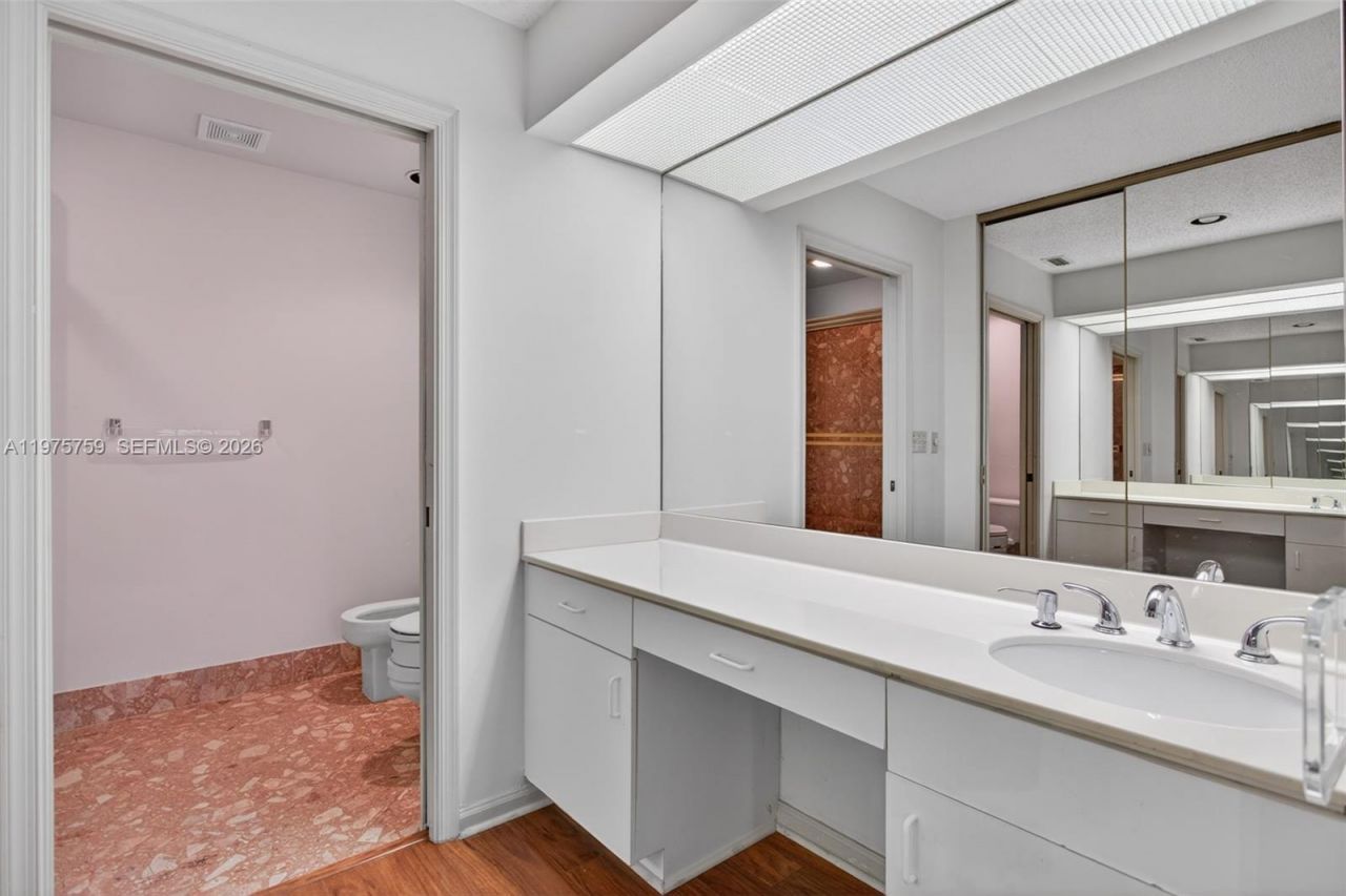 6708 N Pine Island Rd, Tamarac, FL 33321 Photo