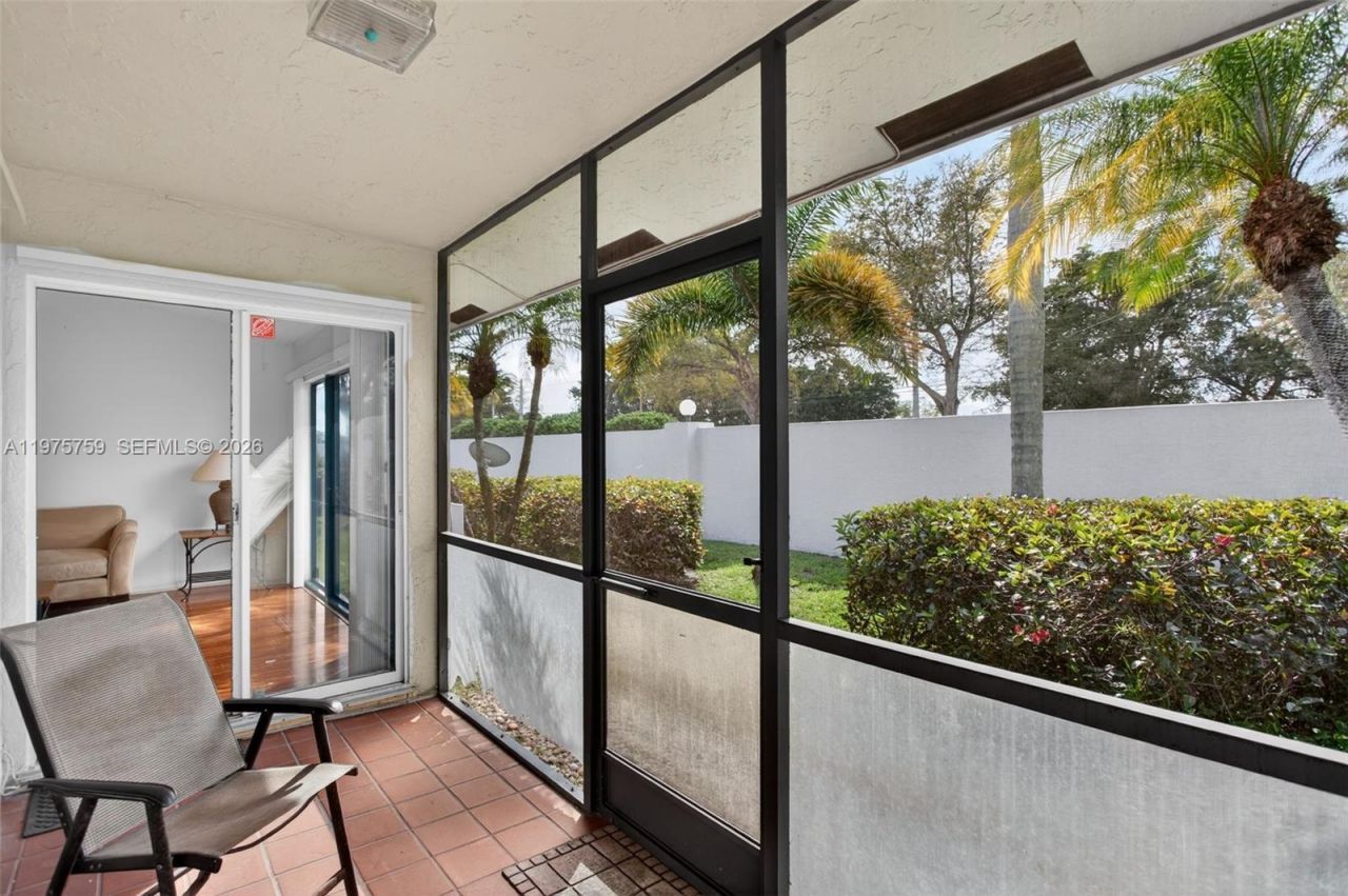 6708 N Pine Island Rd, Tamarac, FL 33321 Photo