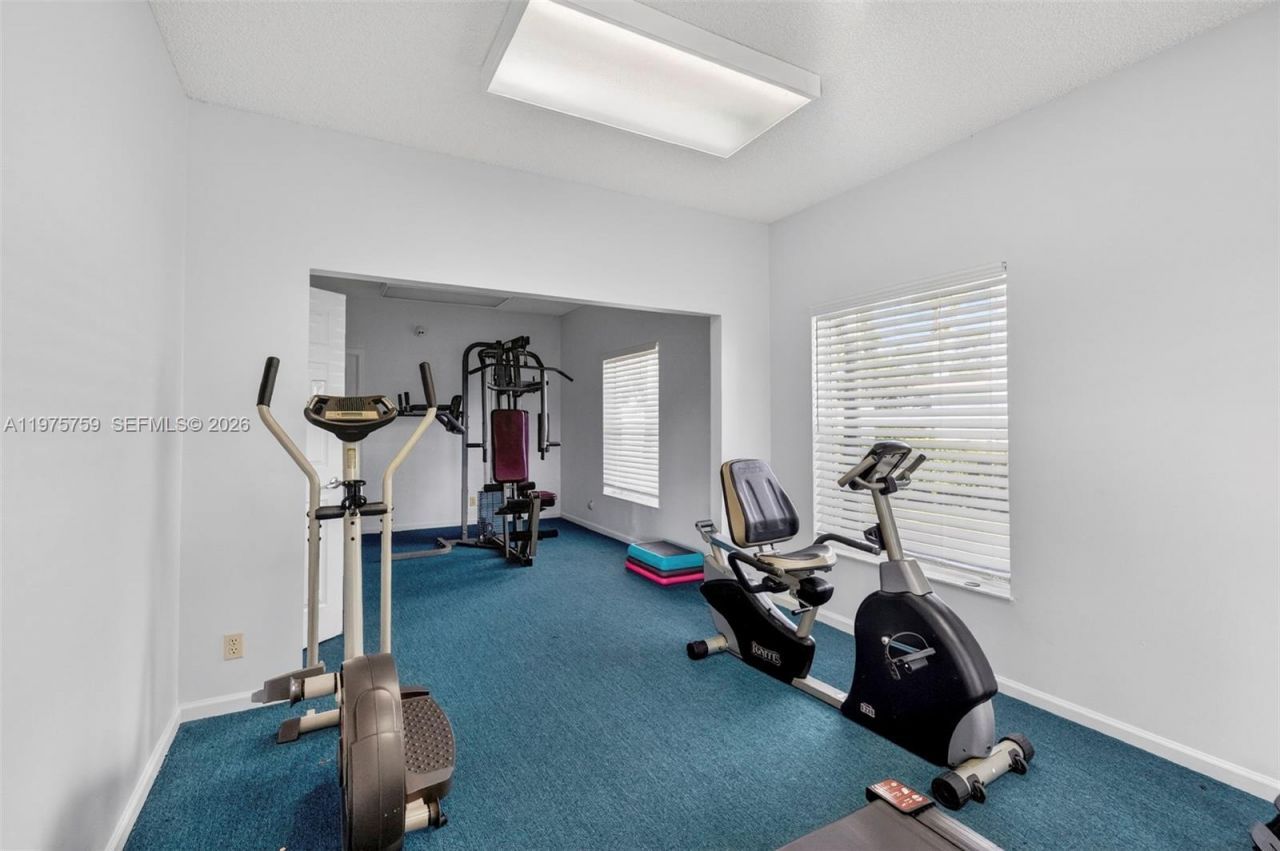 6708 N Pine Island Rd, Tamarac, FL 33321 Photo