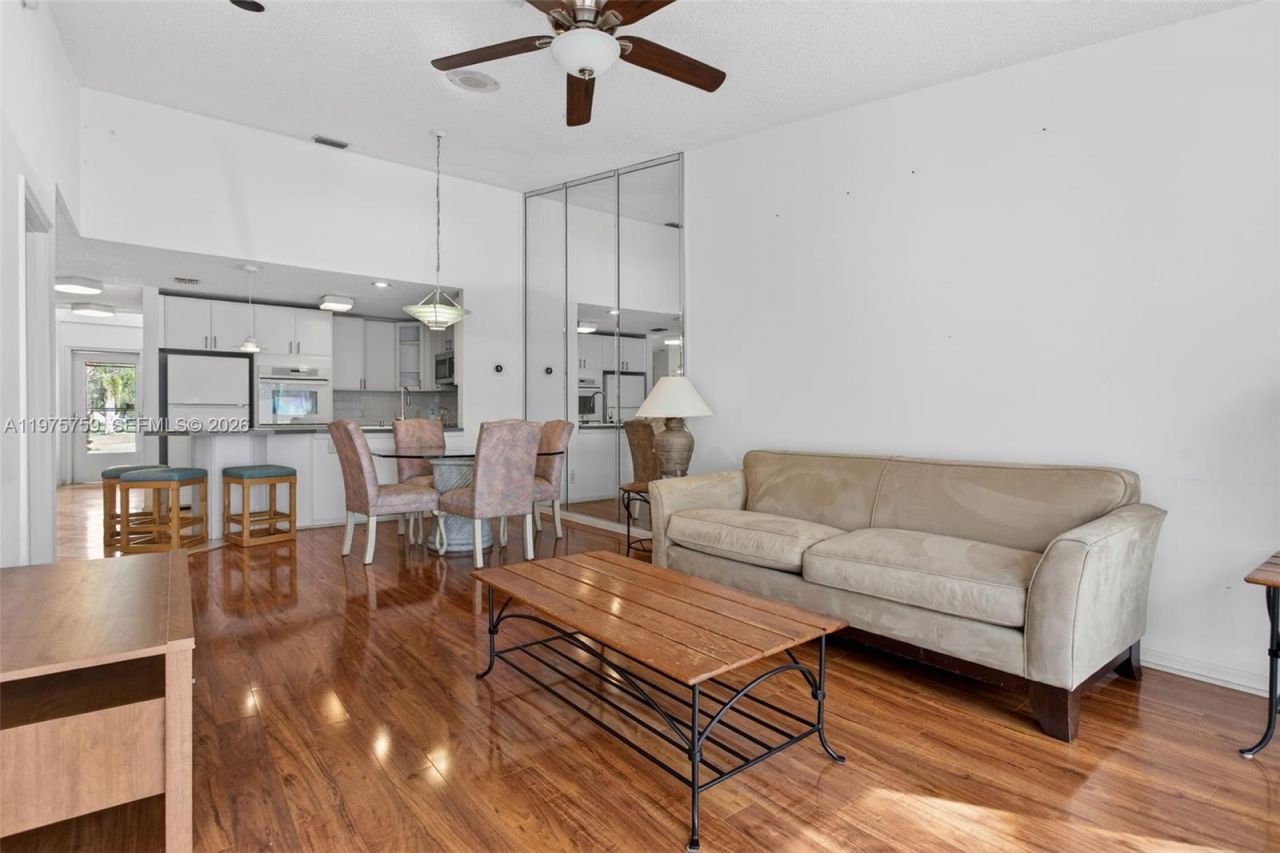 6708 N Pine Island Rd, Tamarac, FL 33321 Photo