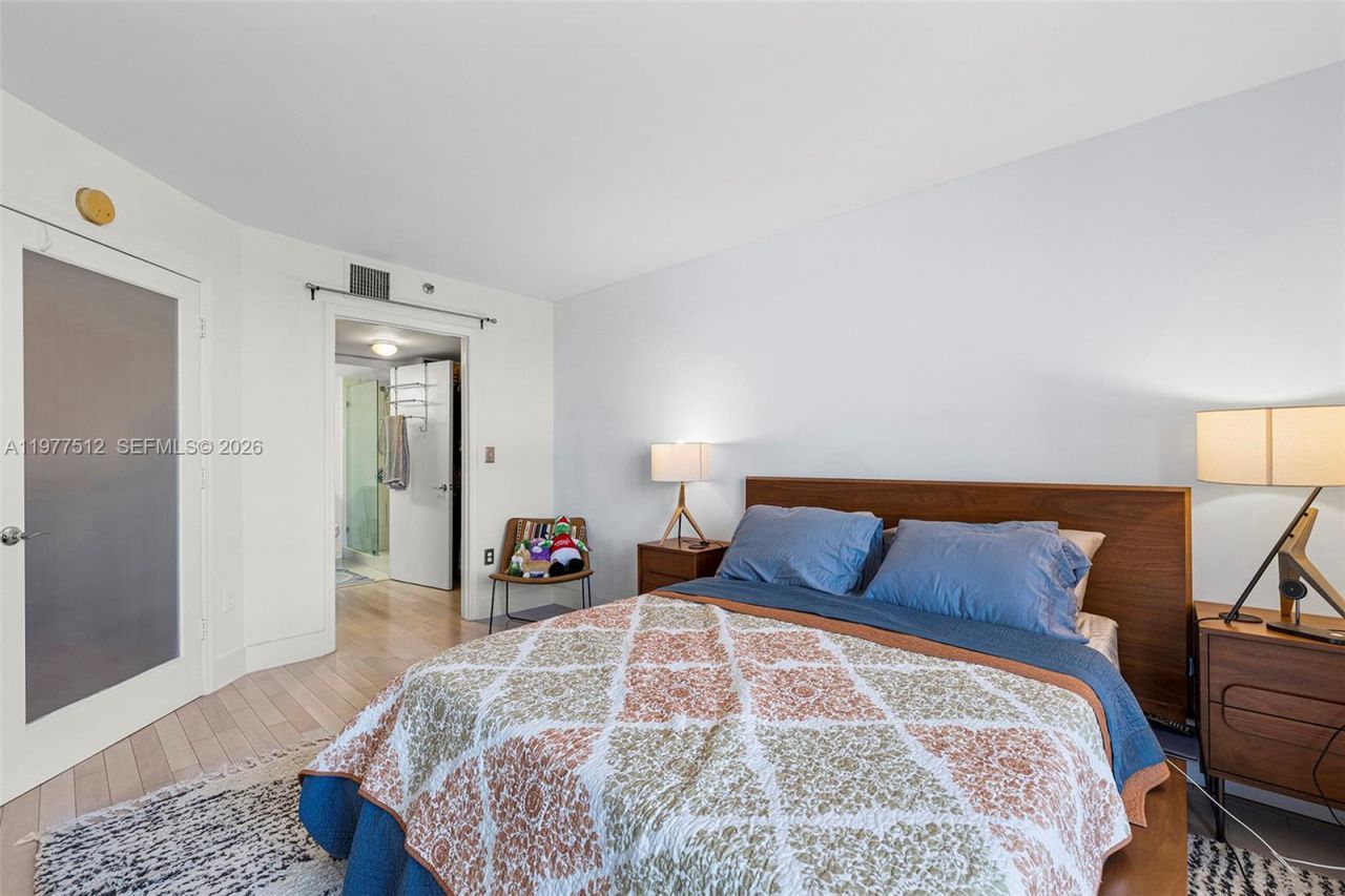 1621 Bay Rd, Unit 505, Miami Beach, FL 33139 Photo