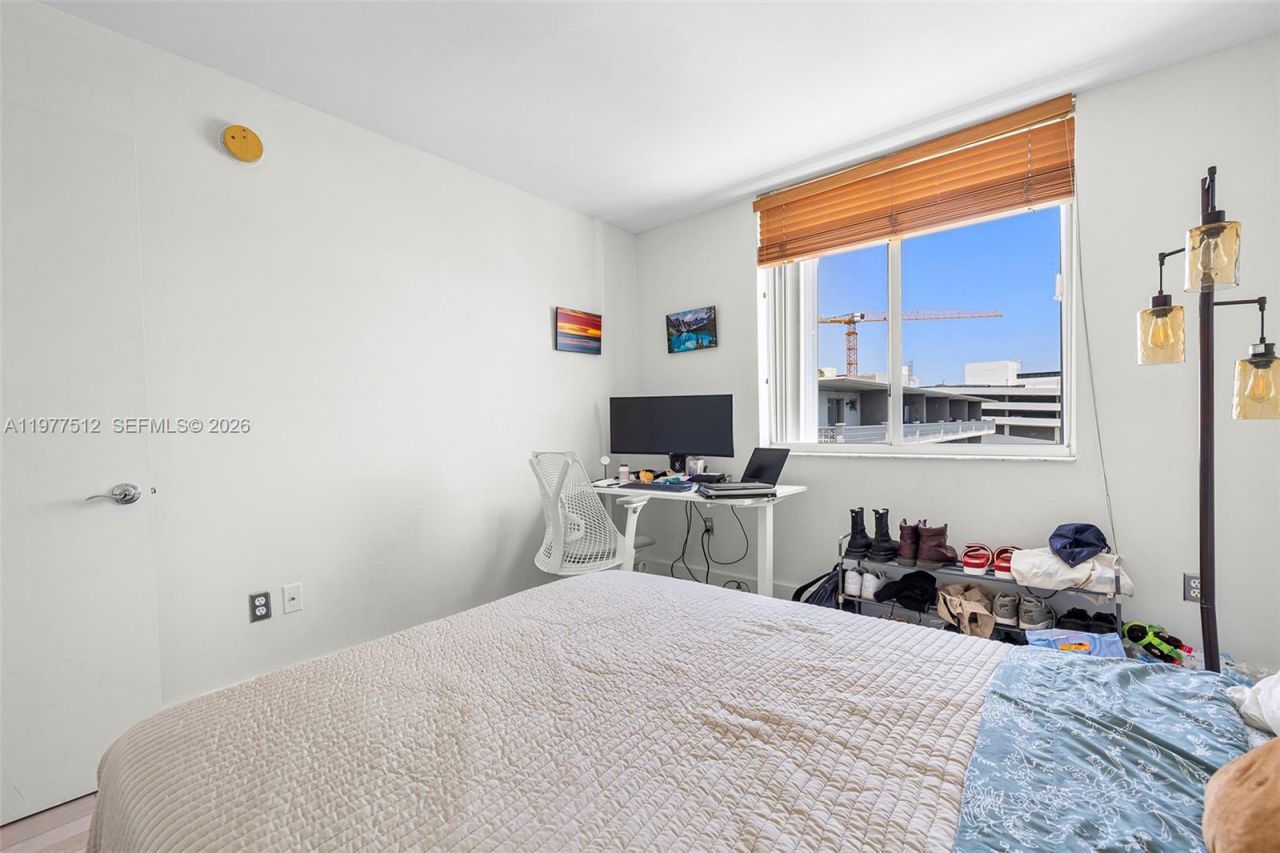 1621 Bay Rd, Unit 505, Miami Beach, FL 33139 Photo