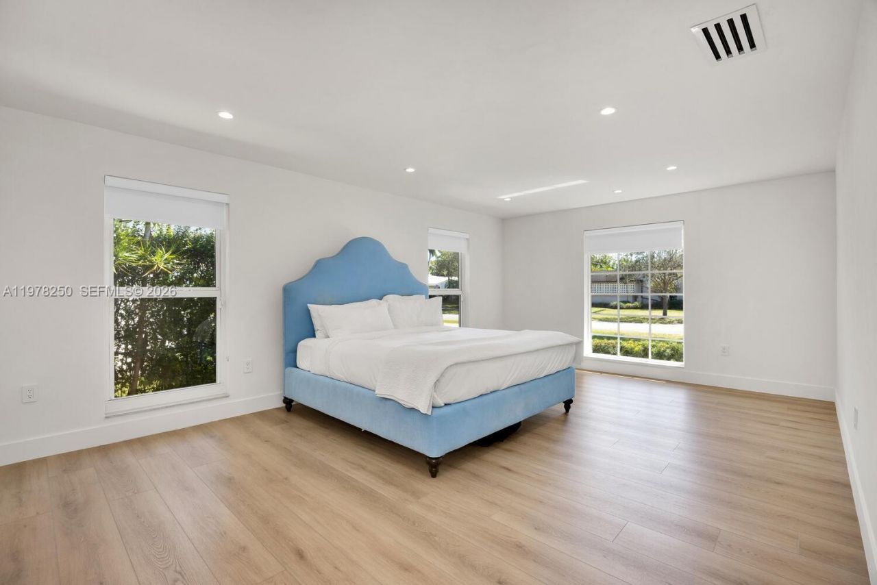 1235 NE 95th St , Miami Shores, FL 33138 Photo