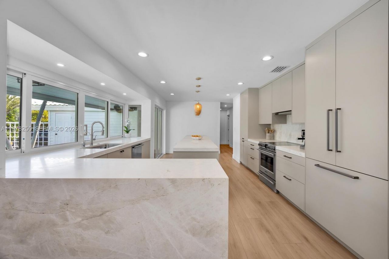 1235 NE 95th St , Miami Shores, FL 33138 Photo