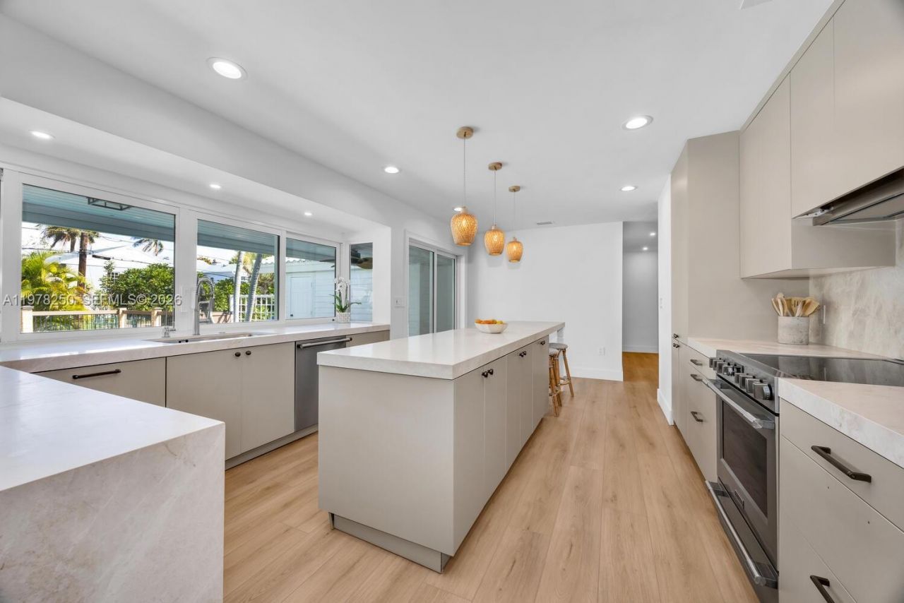 1235 NE 95th St , Miami Shores, FL 33138 Photo