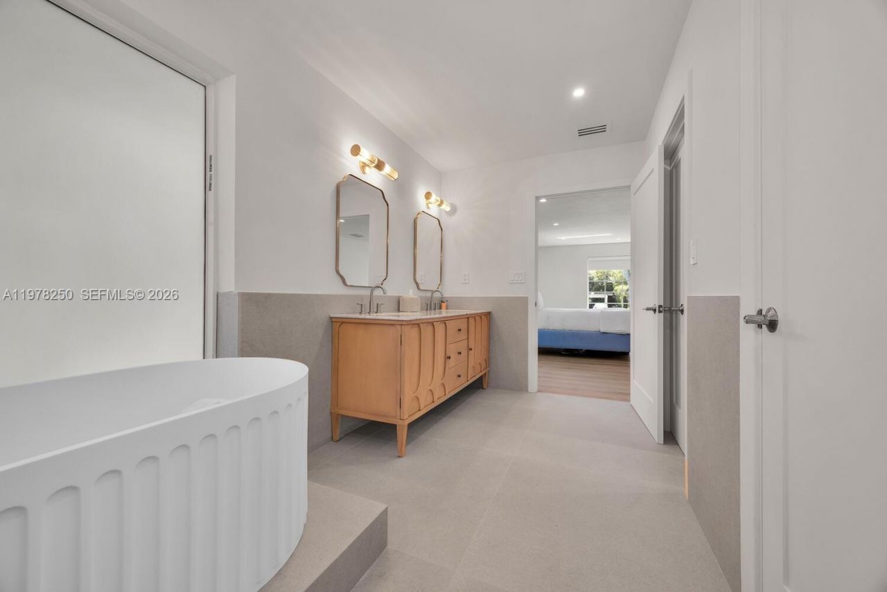 1235 NE 95th St , Miami Shores, FL 33138 Photo