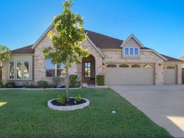 212 Lone Star Drive, Waxahachie, TX 75165