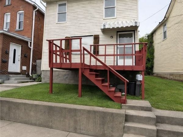 515 E 8th Ave, Tarentum, PA 15084