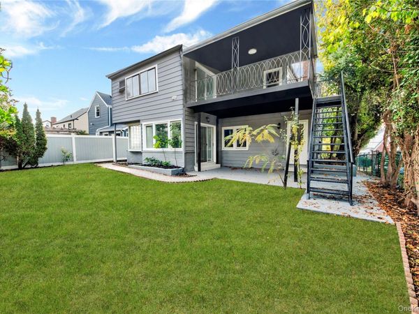 28 Crestmont Avenue , Yonkers, NY 10704