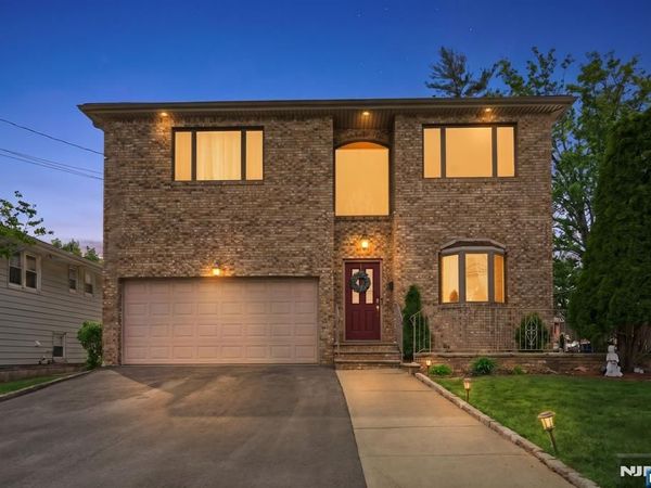 270 Baldwin Avenue, Hasbrouck Heights, NJ 07604