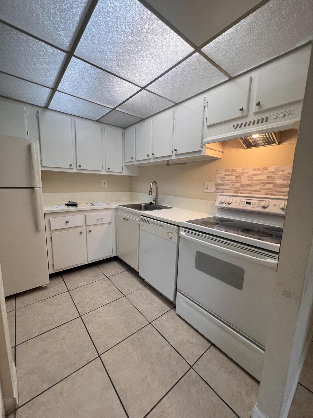 409 Executive Center Drive, Unit 211, West Palm Beach, FL 33401 Photo