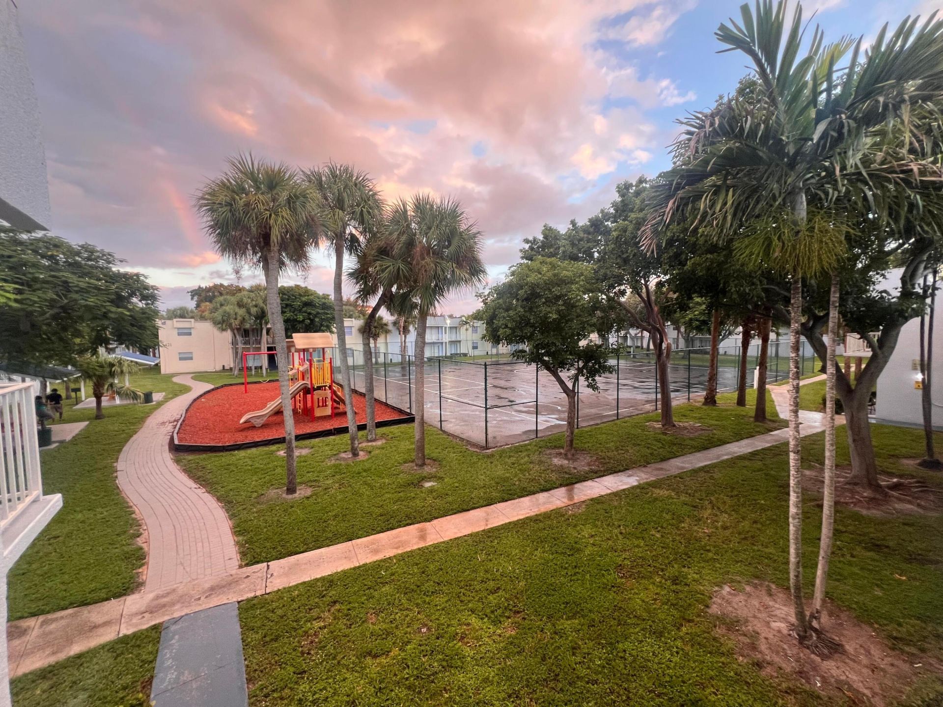 409 Executive Center Drive, Unit 211, West Palm Beach, FL 33401 Photo