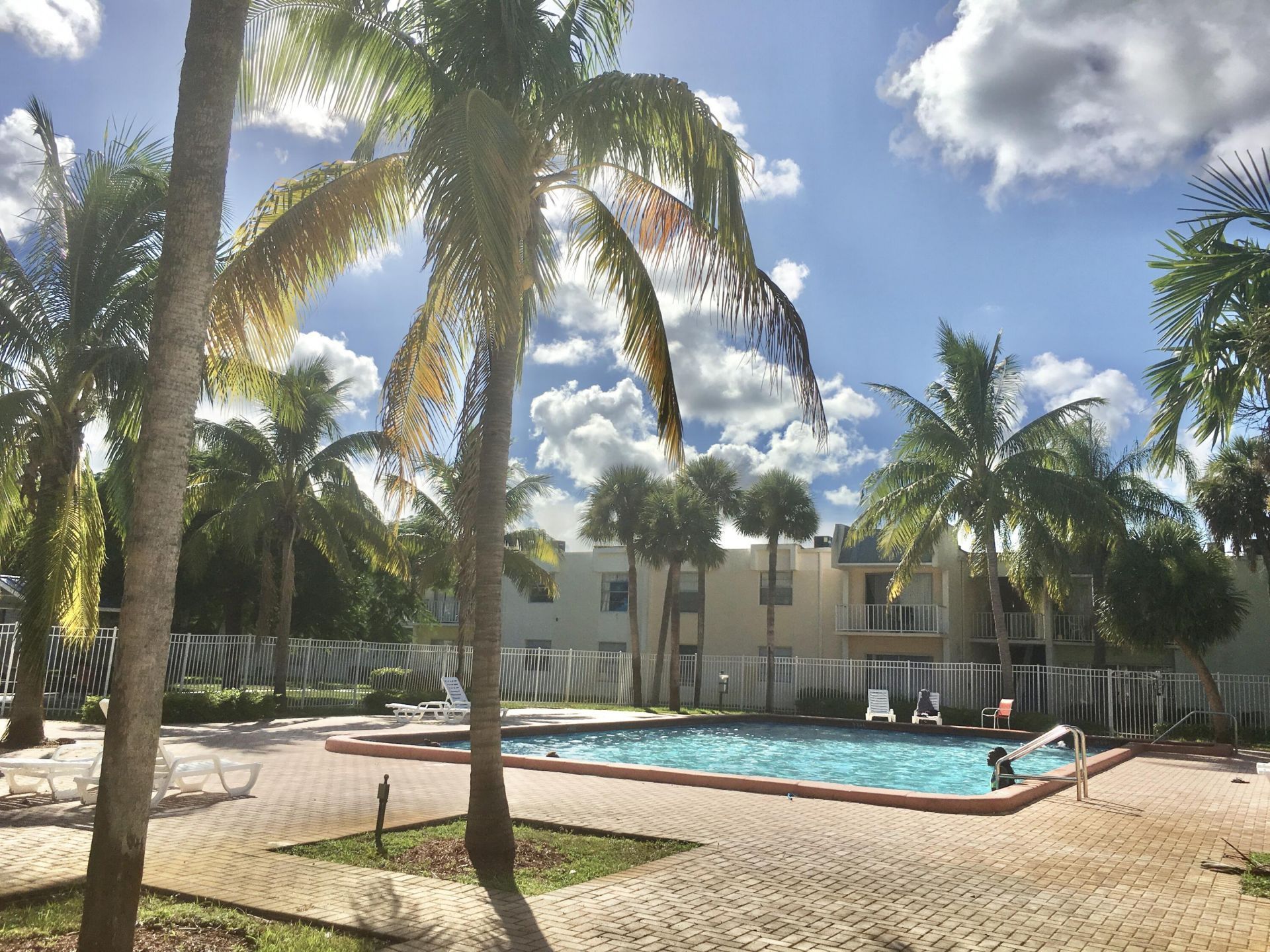 409 Executive Center Drive, Unit 211, West Palm Beach, FL 33401 Photo