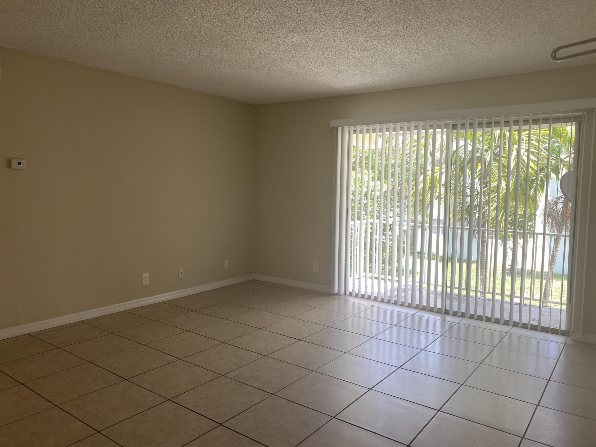 409 Executive Center Drive, Unit 211, West Palm Beach, FL 33401 Photo
