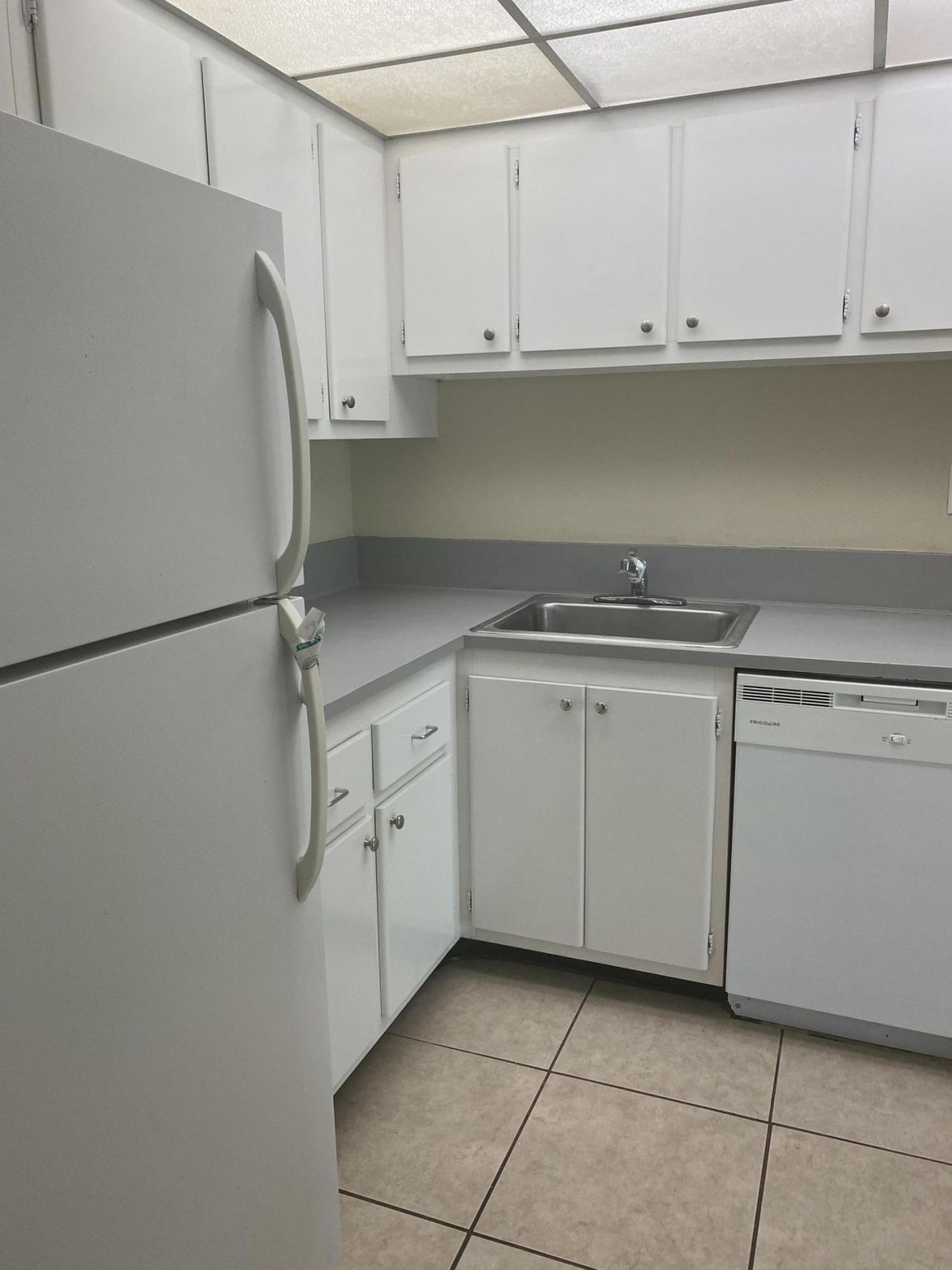 409 Executive Center Drive, Unit 211, West Palm Beach, FL 33401 Photo