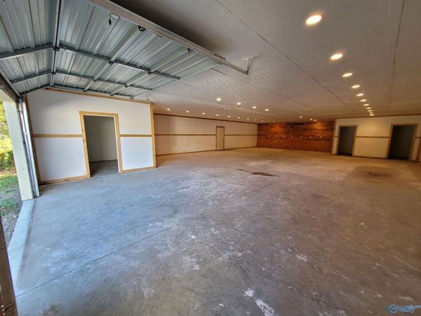 2889 Scottsboro Hwy, Guntersville, AL 35976