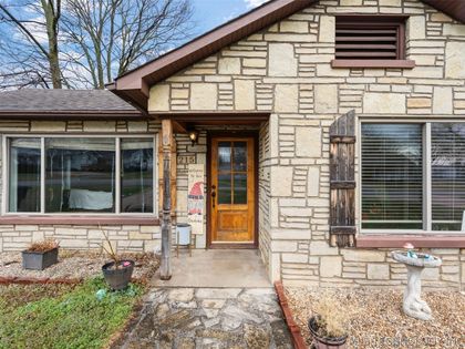 215 E 7th Grove, OK 74344