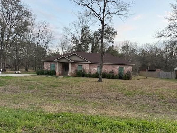 1439 Creola Axis Loop Road N, Axis, AL 36505